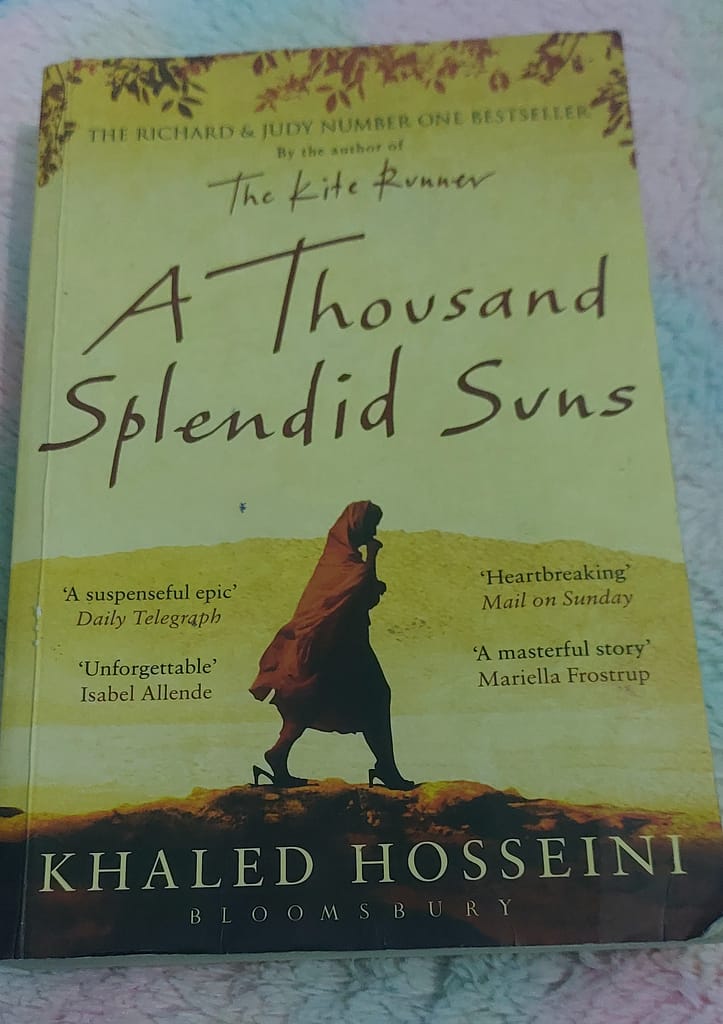 A Thousand Splendid Suns short summary | Book review