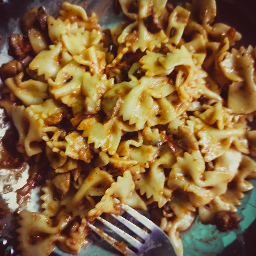 spicy mushroom pasta, Mushroom Pasta, quick and easy pasta recipe