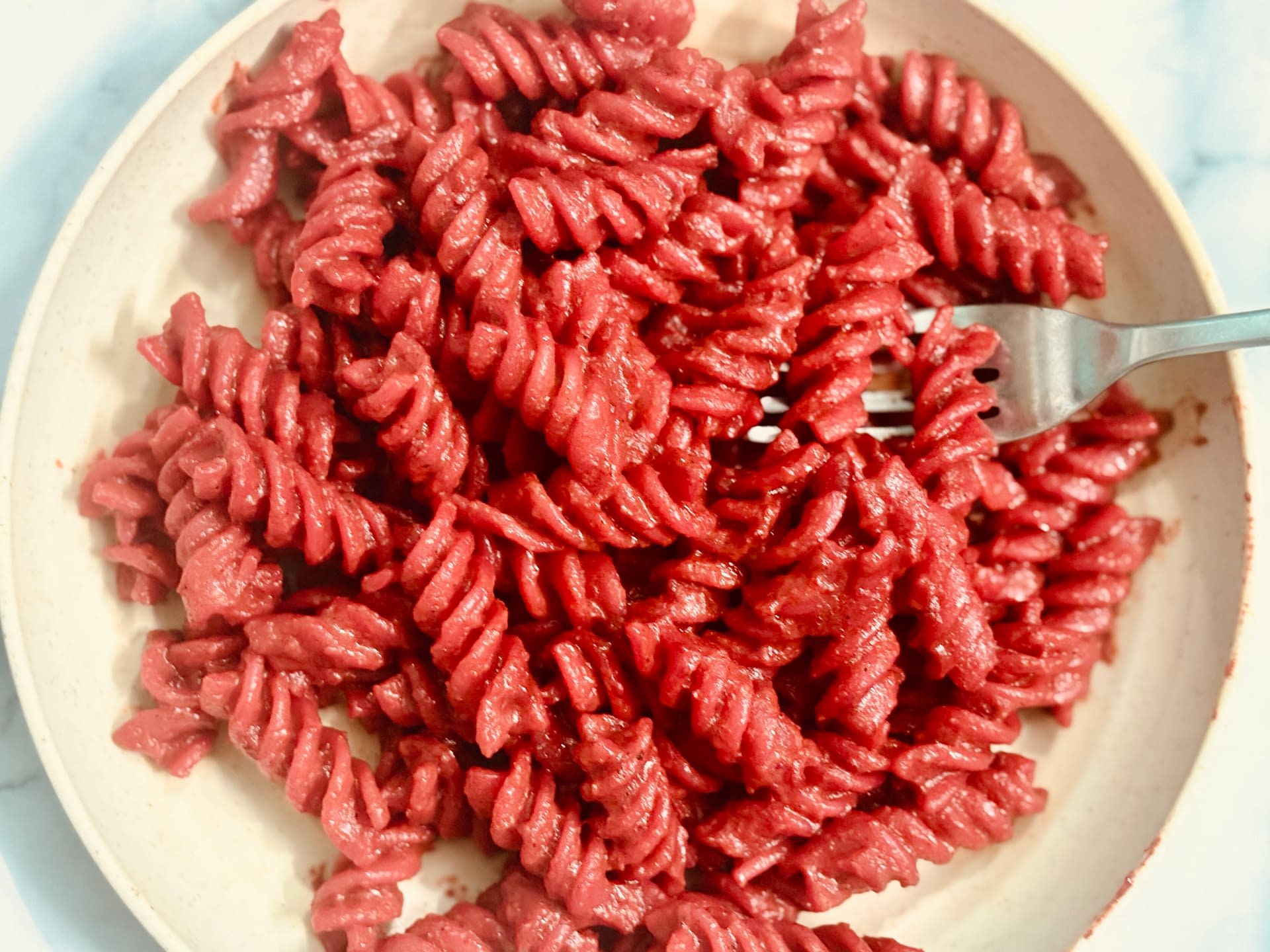Creamy beetroot pasta